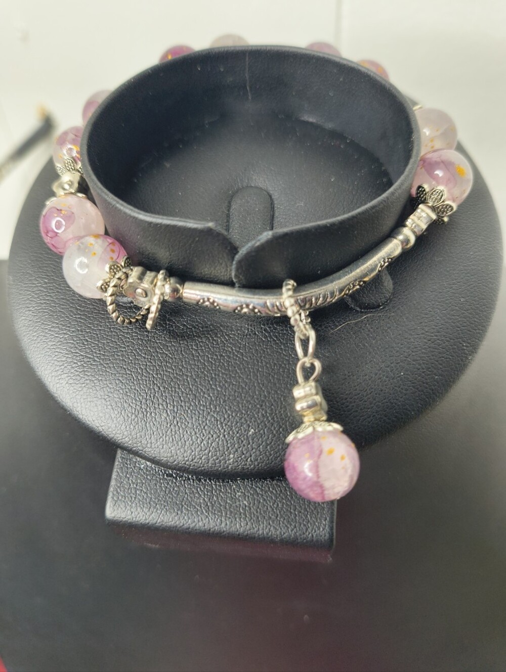 Vintage Purple Art Glass Beaded Stretch Bracelet Gold Flecks Dangle Charm - Picture 7 of 11